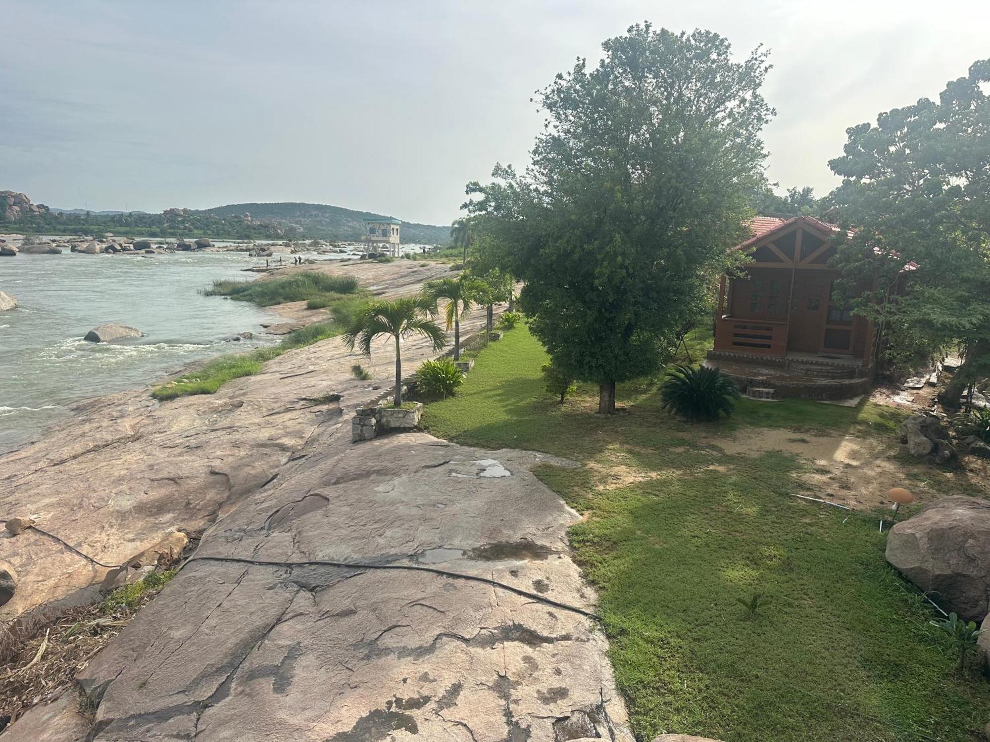 Leo Wooden Resorts Hampi Ngoại thất bức ảnh